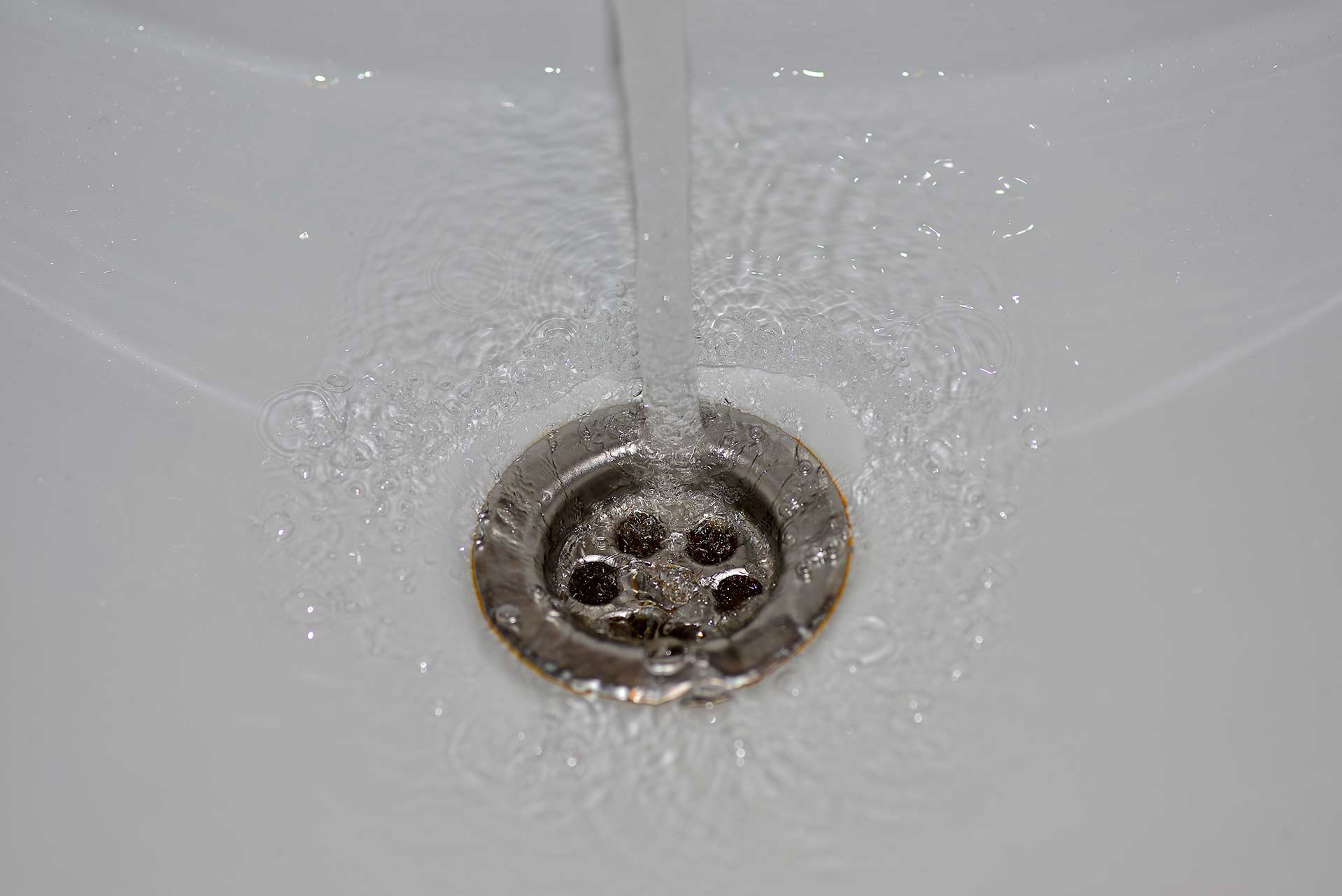 A2B Drains provides services to unblock blocked sinks and drains for properties in Berrys Green.